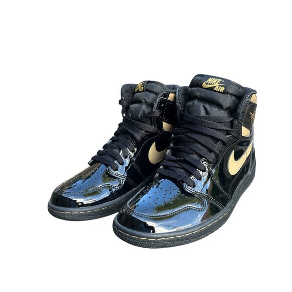 ✨ Nike Air Jordan 1 Retro High OG Black Metallic Gold Size 7 555088-032 - Picture 2 of 6